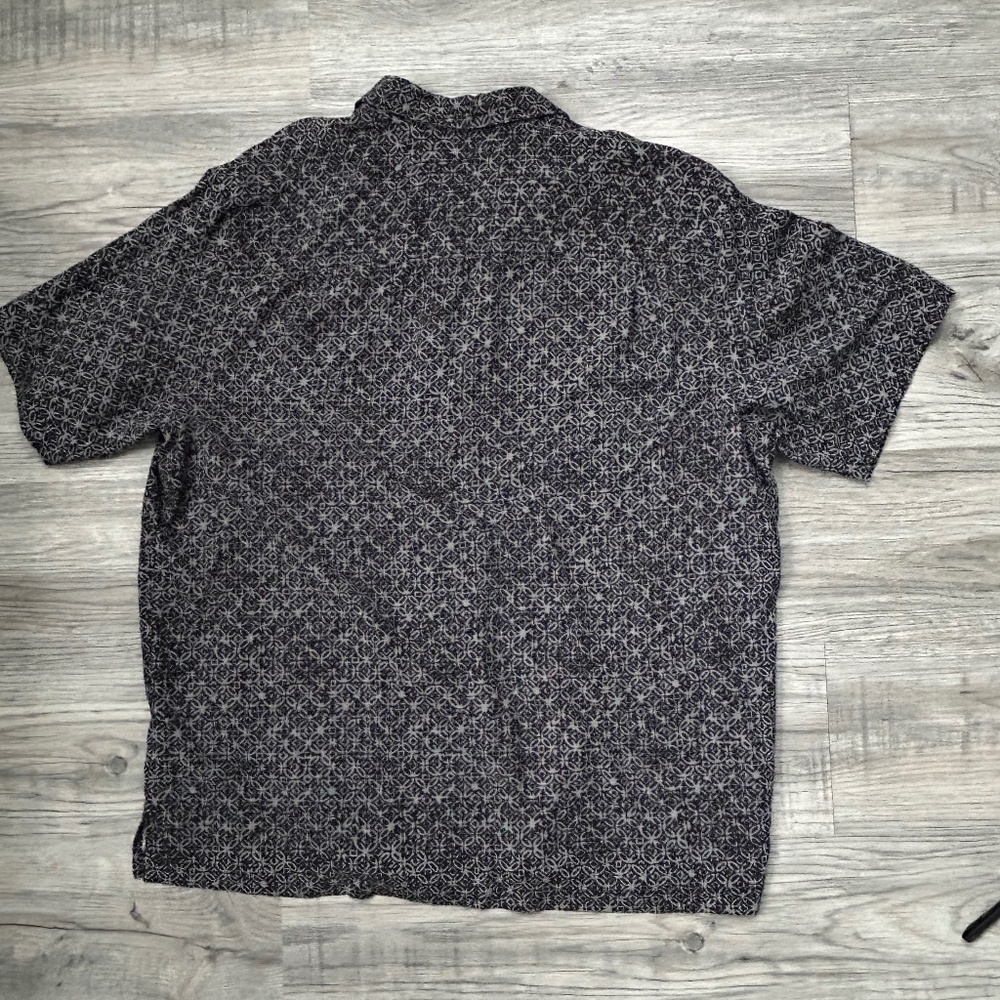 Paradise Collection Men's Black&Gray Short Sleeve Button Down Sz XL - Picture 2 of 8
